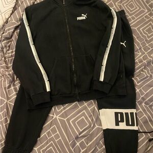 Puma Men’s Black and White Sweatsuit